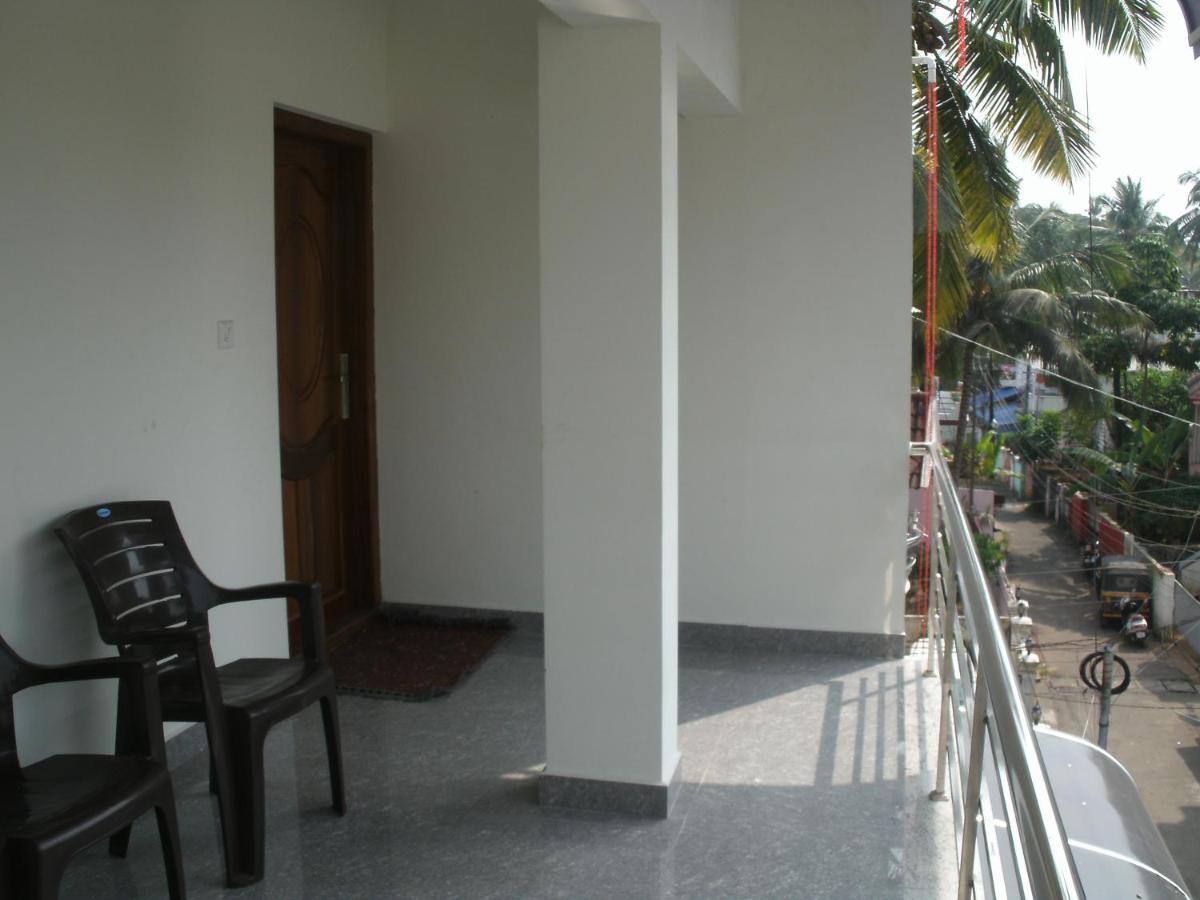 Jacaranda Holiday Home Коччи Экстерьер фото